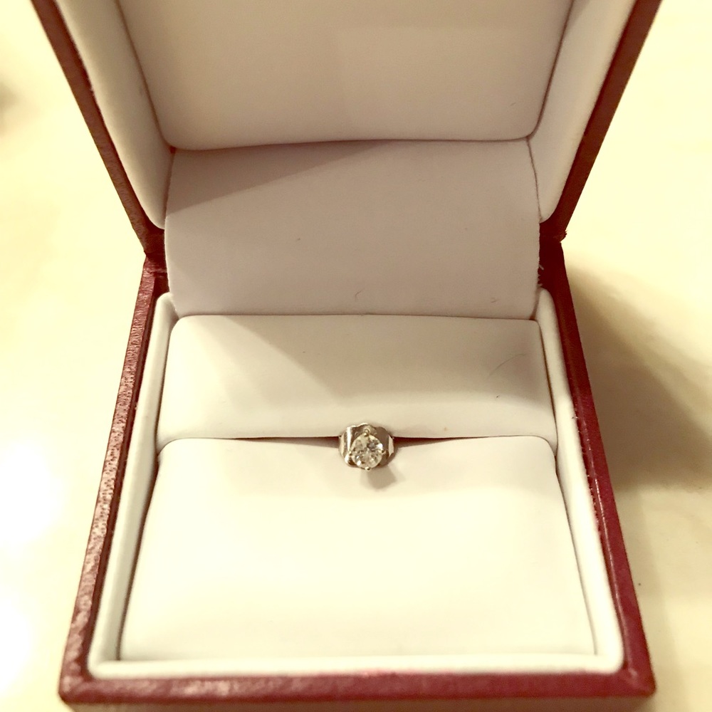 1/3 ct. 14 K white gold diamond earring stud